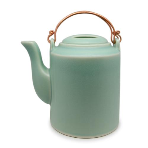 Large round teapot with bronze handles - 0032